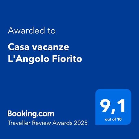 Casa Vacanze L'Angolo Fiorito Бетоле Екстериор снимка
